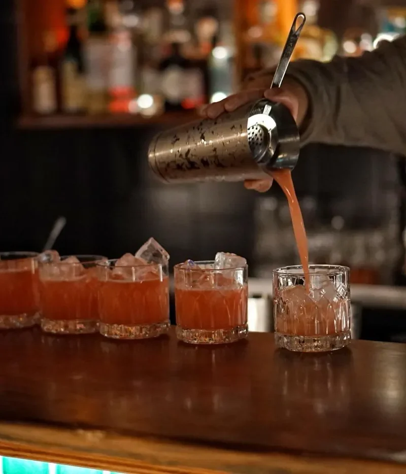 Bar Kokomo, Darwin – pouring
